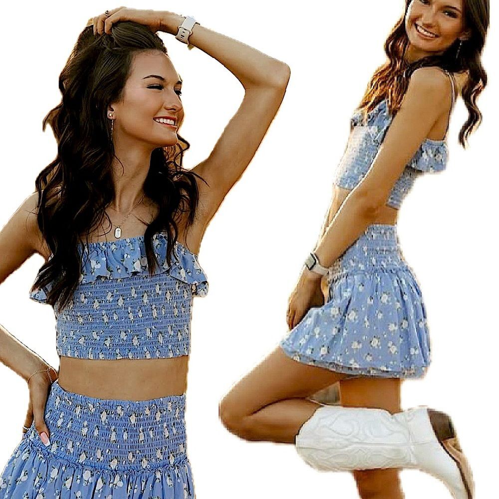 Hollister Blue Floral Smocked Ruffle Crop Top Convertible Straps Size Small